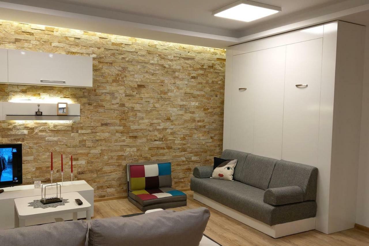 Studio 10 Buşteni エクステリア 写真